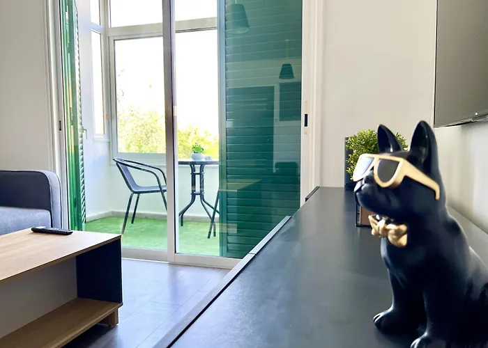 Fully Equipped One Bedroom Appartamento