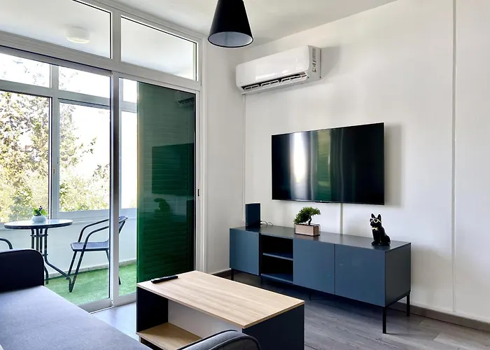 Fully Equipped One Bedroom